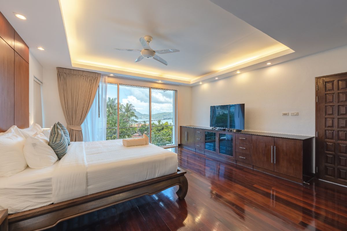 White Villa Patong For Sale Phuket (Thai-Real.com)