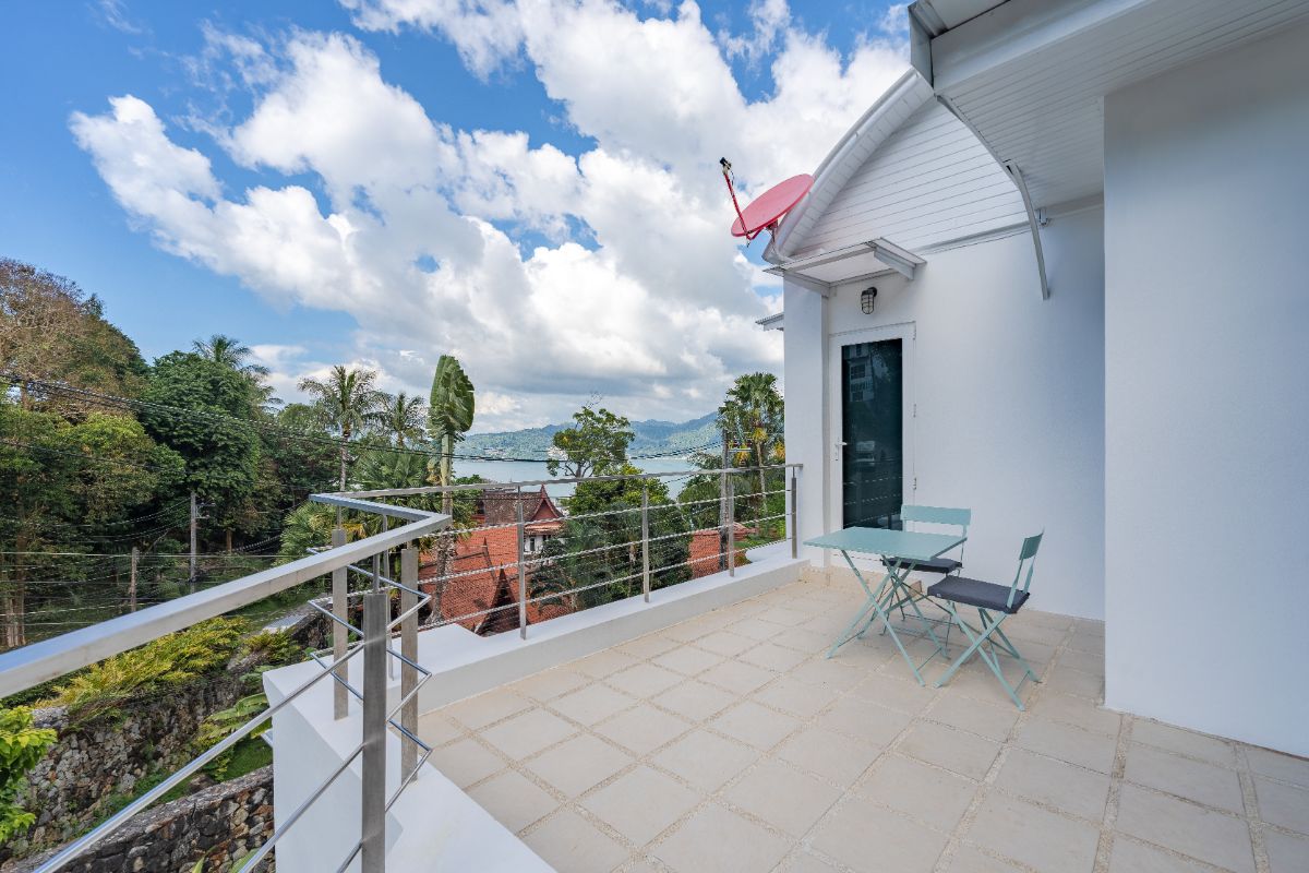 White Villa Patong For Sale Phuket (Thai-Real.com)