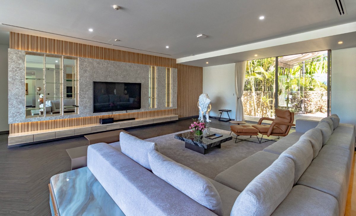 Villa Lion For Sale Layan Beach Phuket (Thai-Real.com)